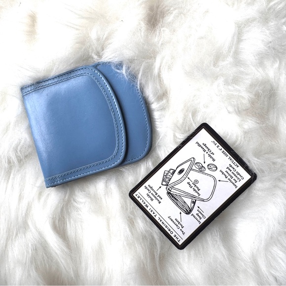 Woman Taxi leather valet NWT 5x5 - Picture 4 of 5